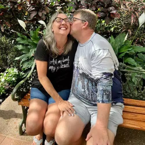 Jen and Dave Hardy on a park bench