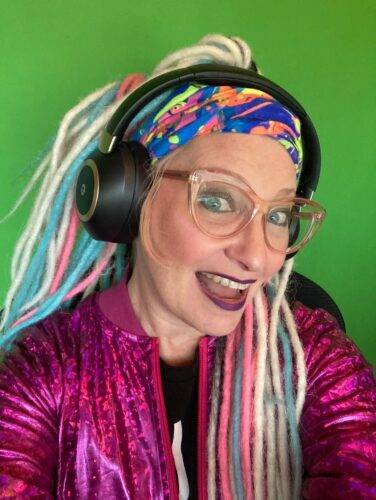 Image of eather Zeitzwolfe with Dreads and Headphones